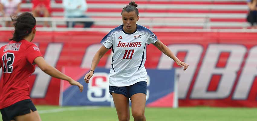 Juliana Lopes playing soccer. data-lightbox='featured'