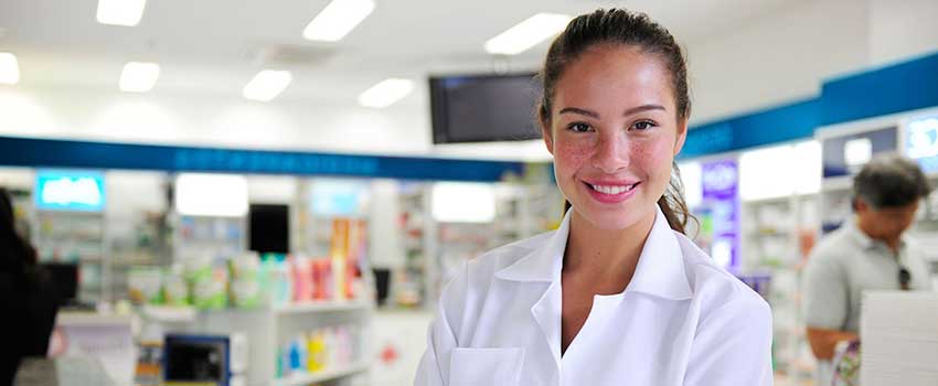 Pharmacy tech working on the job