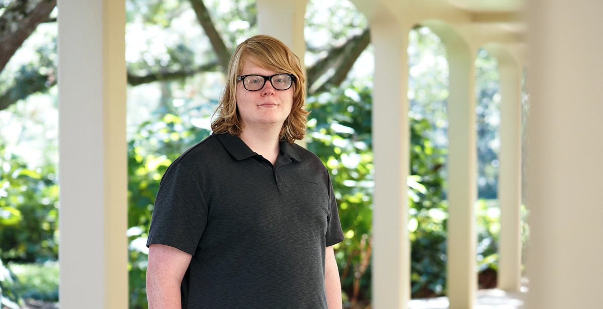 Nealan Armstrong, who has been named a University of South Alabama Board of Trustees Scholar, is studying computer science and hopes to work in software development or cybersecurity. data-lightbox='featured'